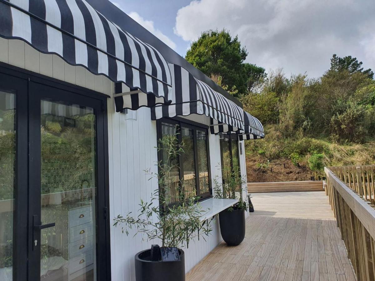 Tiny House With Greenhouse Dining โลเวอร์ฮัท ภายนอก รูปภาพ